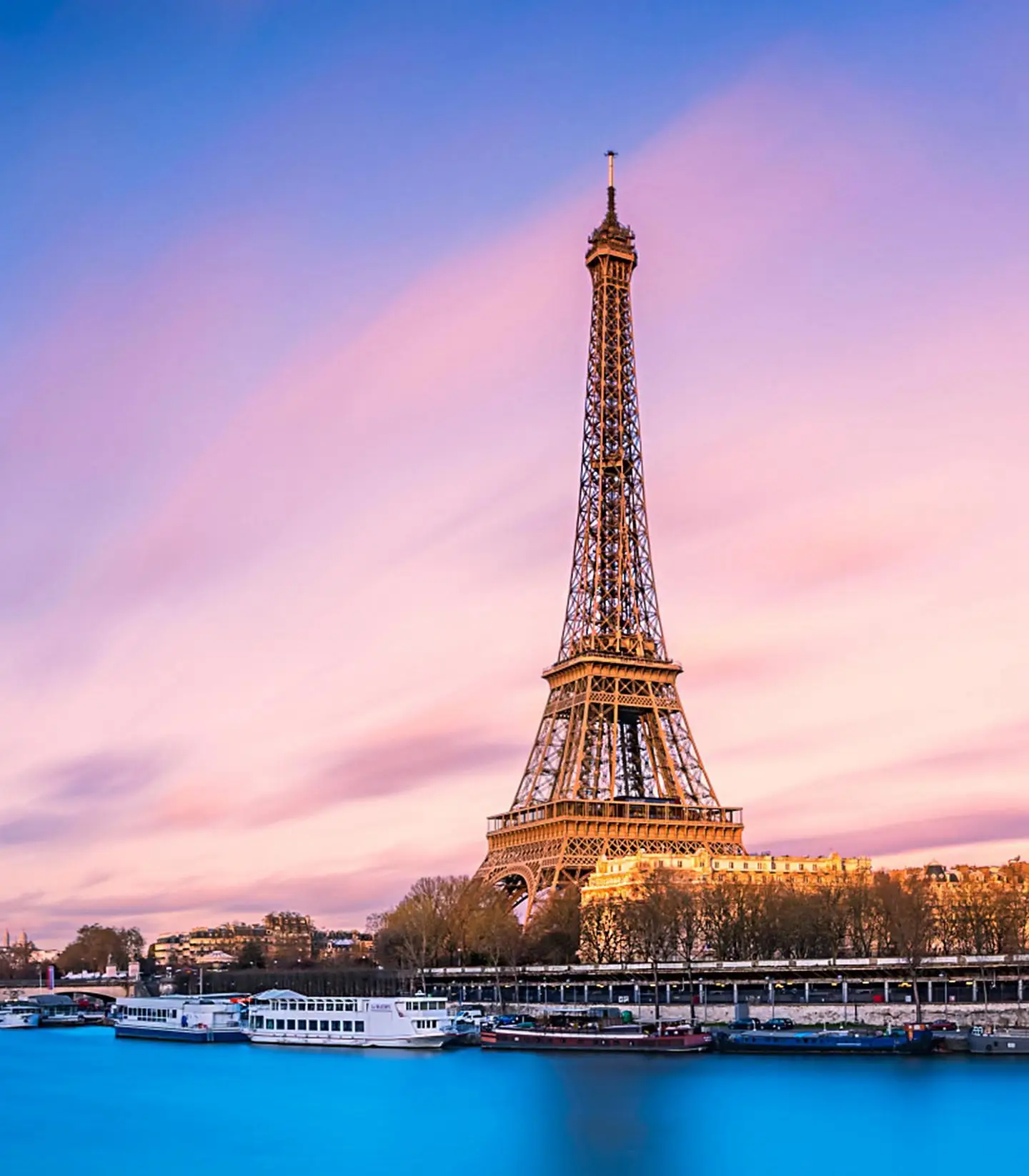 探索浪漫之都:巴黎的不可错过景点和浪漫体验