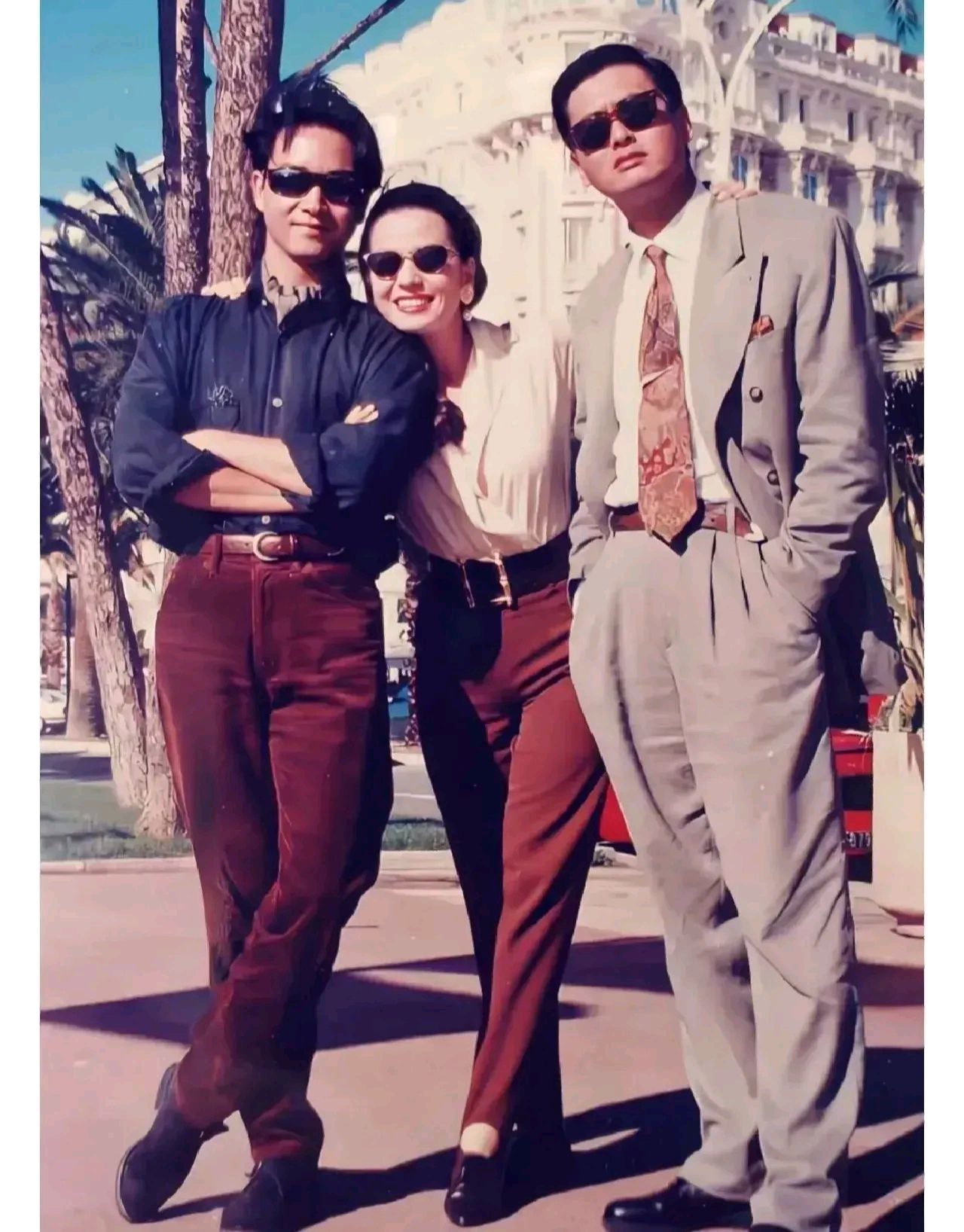 你们看当年《纵横四海》的三大主角张国荣,钟楚红,周润发三人之间的