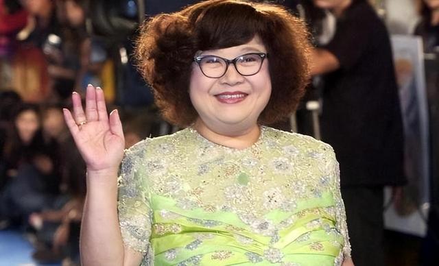 沈殿霞留下上亿遗产,为何一分没给女儿?你看她死前见了谁