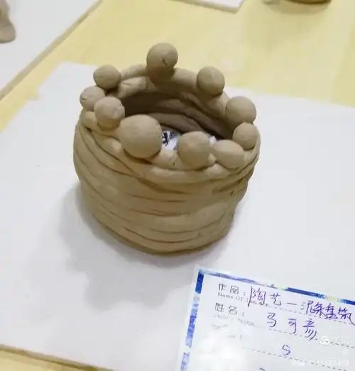 陶艺笔筒/烟灰缸(泥条盘筑法)