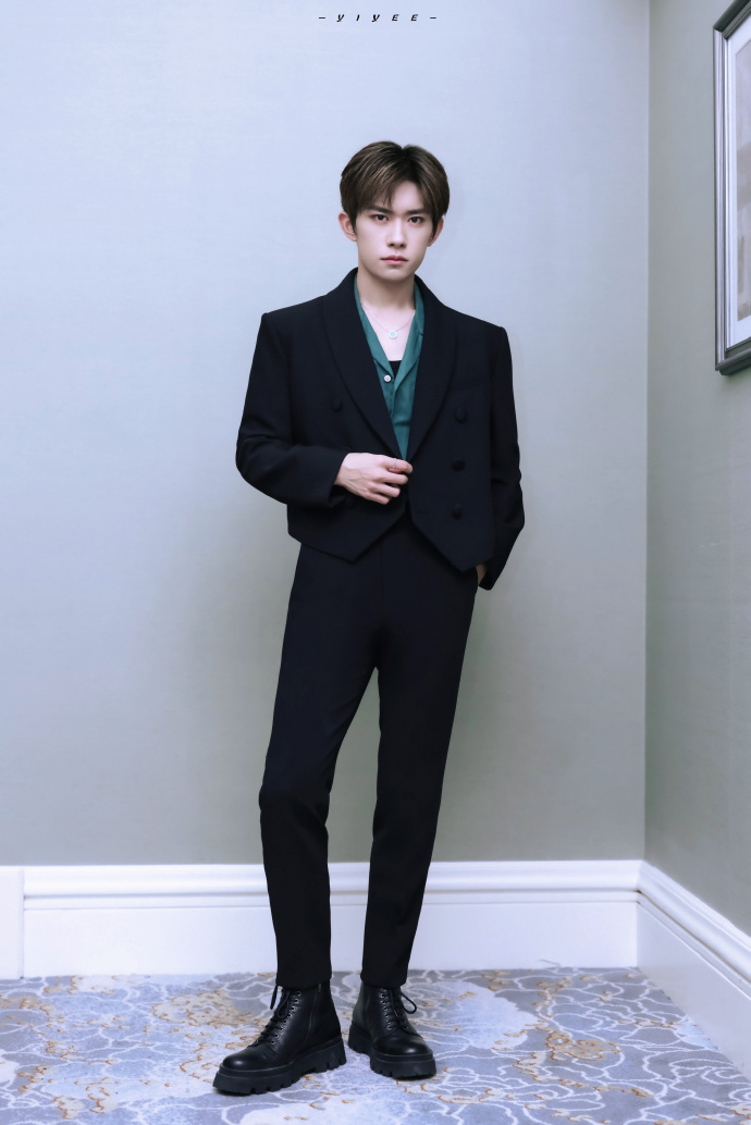 千玺在nova星等你##易烊千玺 华为发布会