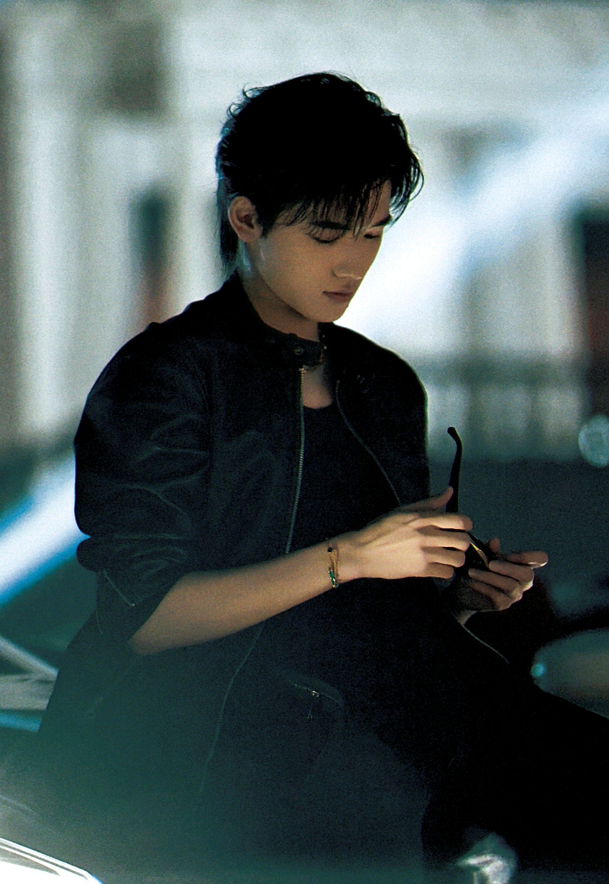 宋亚轩氛围感真的超绝啊!