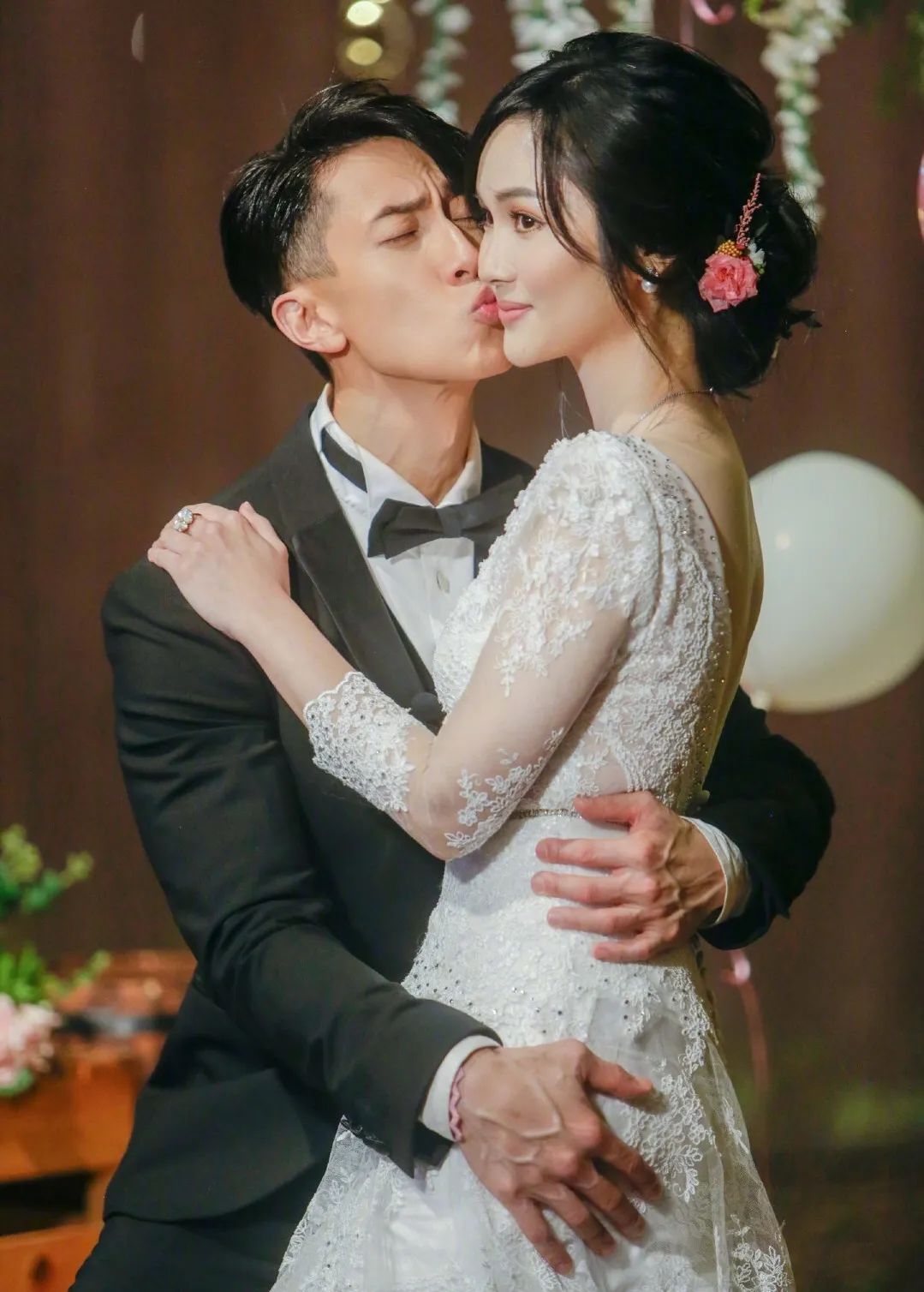 近日,吴尊在#婚前21天#节目中与爱妻林丽吟举办婚礼