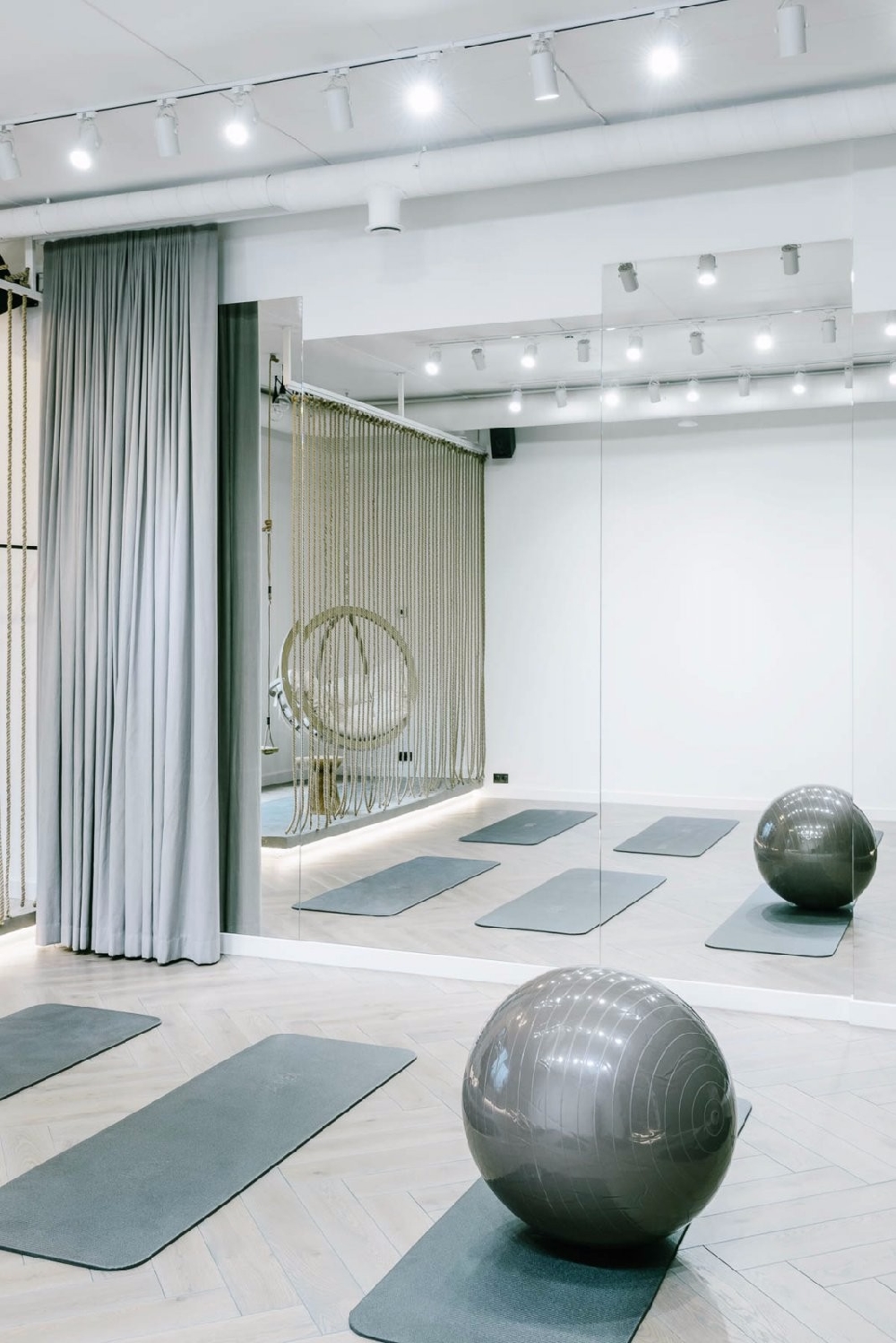 300㎡现代简约其他装修案例_效果图_土巴兔装修网