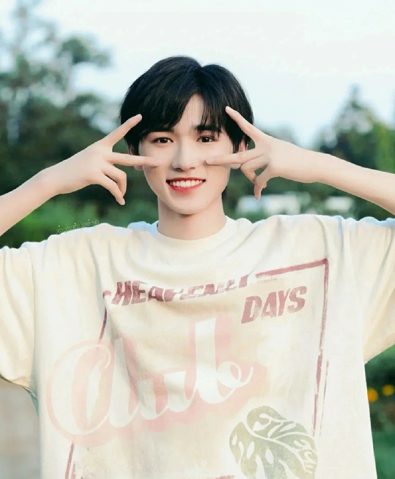 宋亚轩绝美照片 宋亚轩绝美照片