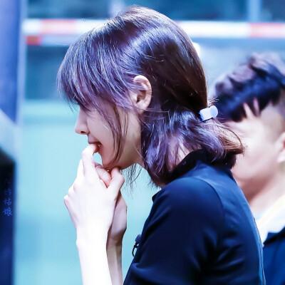 郑爽微信头像侧脸大全 微信头像图片大全 -【爱个性】