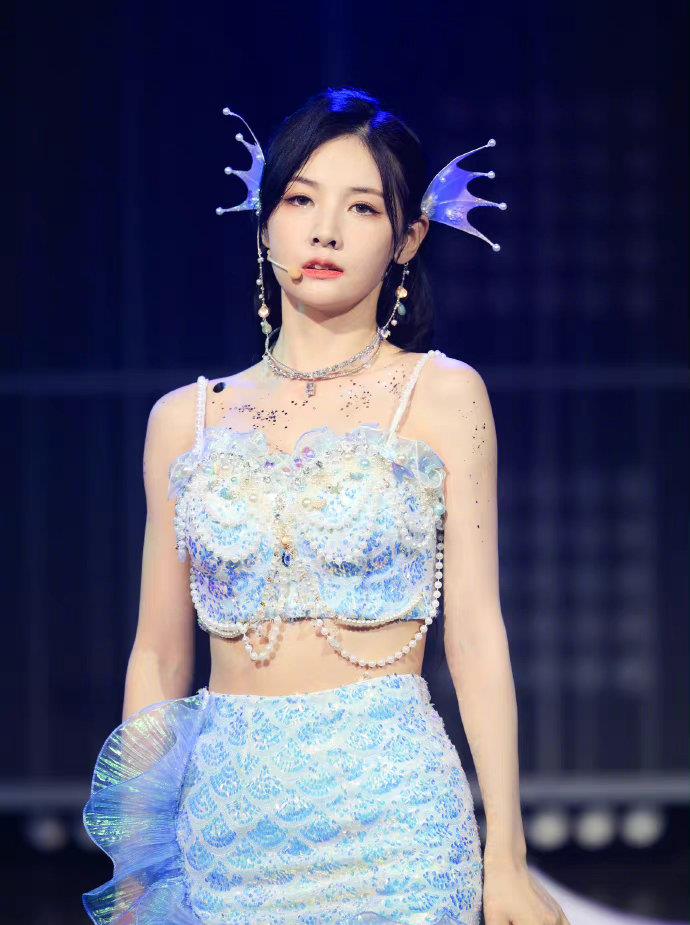 虽然是最后的ending了但还是要说赵粤真的好剧场女神啊!