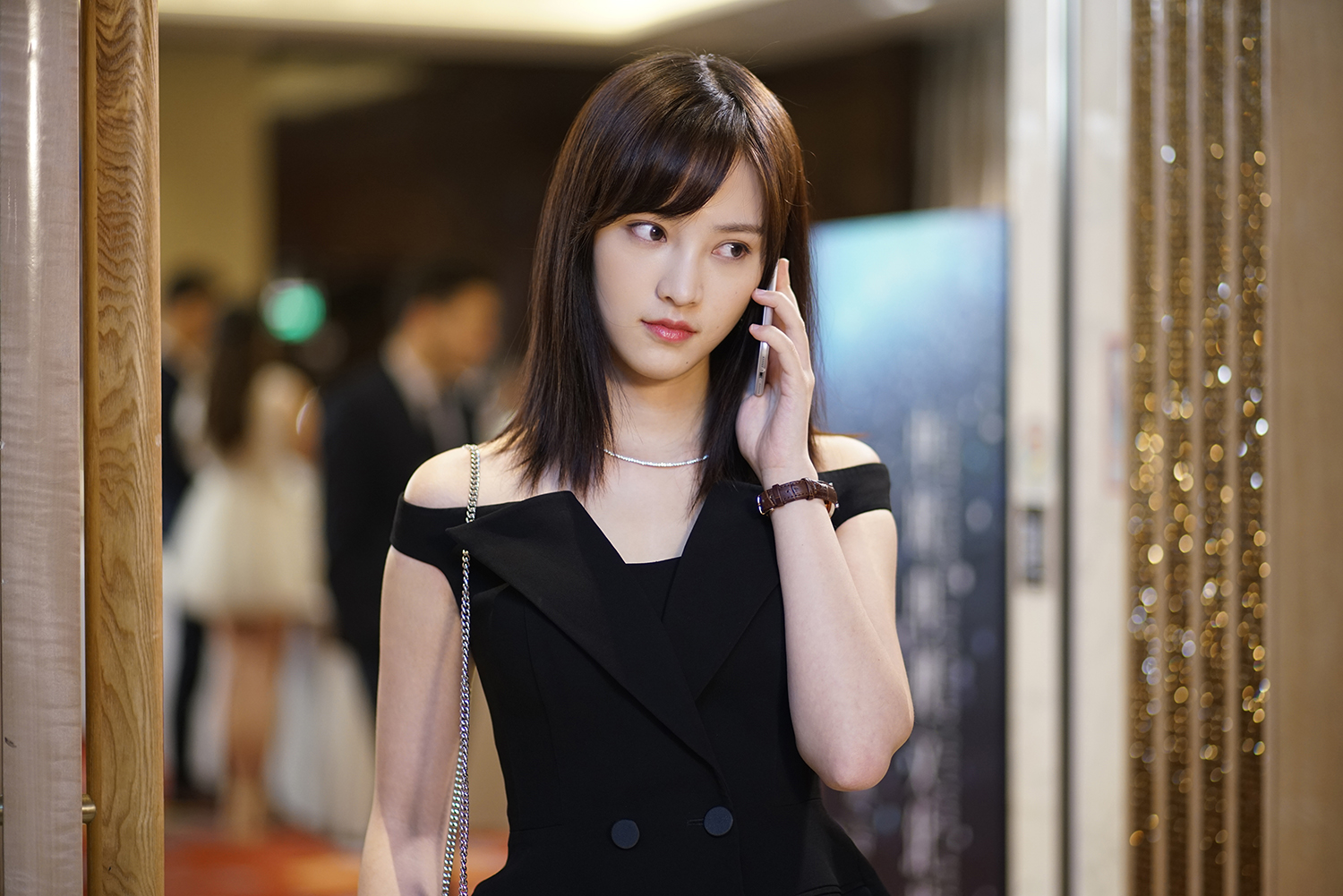 黄灿灿在剧中饰演秦箫,是布小谷(周冬雨饰演)的同学,但却处处为难布