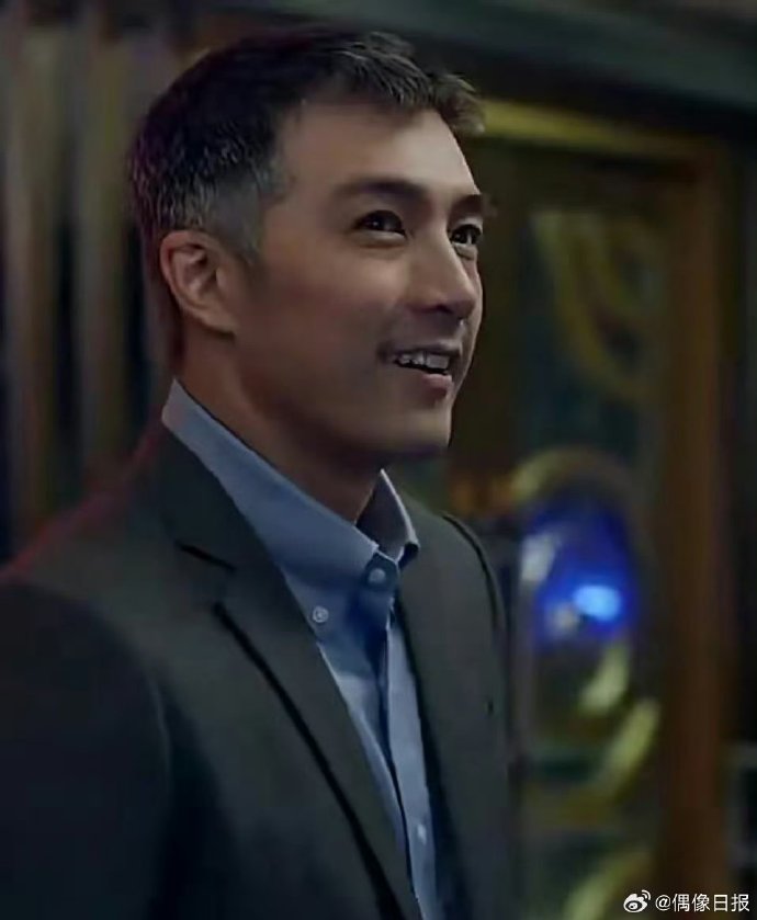 把贺军翔看成邱泽