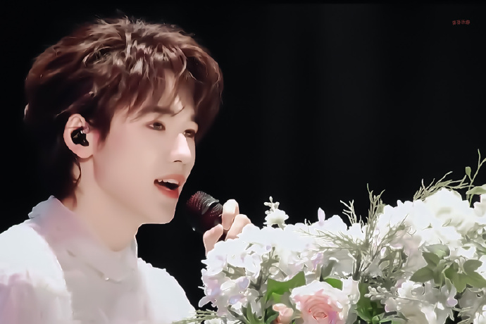 宋亚轩solo舞台不枉