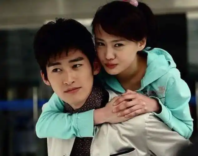 被张恒再爆猛料后郑爽请朋友发声别给脸不要脸官媒说了句公道话明星