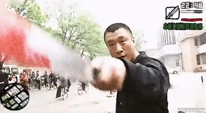 无数水果摊老板和无辜的西瓜,就会以各种奇怪的姿势倒在了刘华强的刀