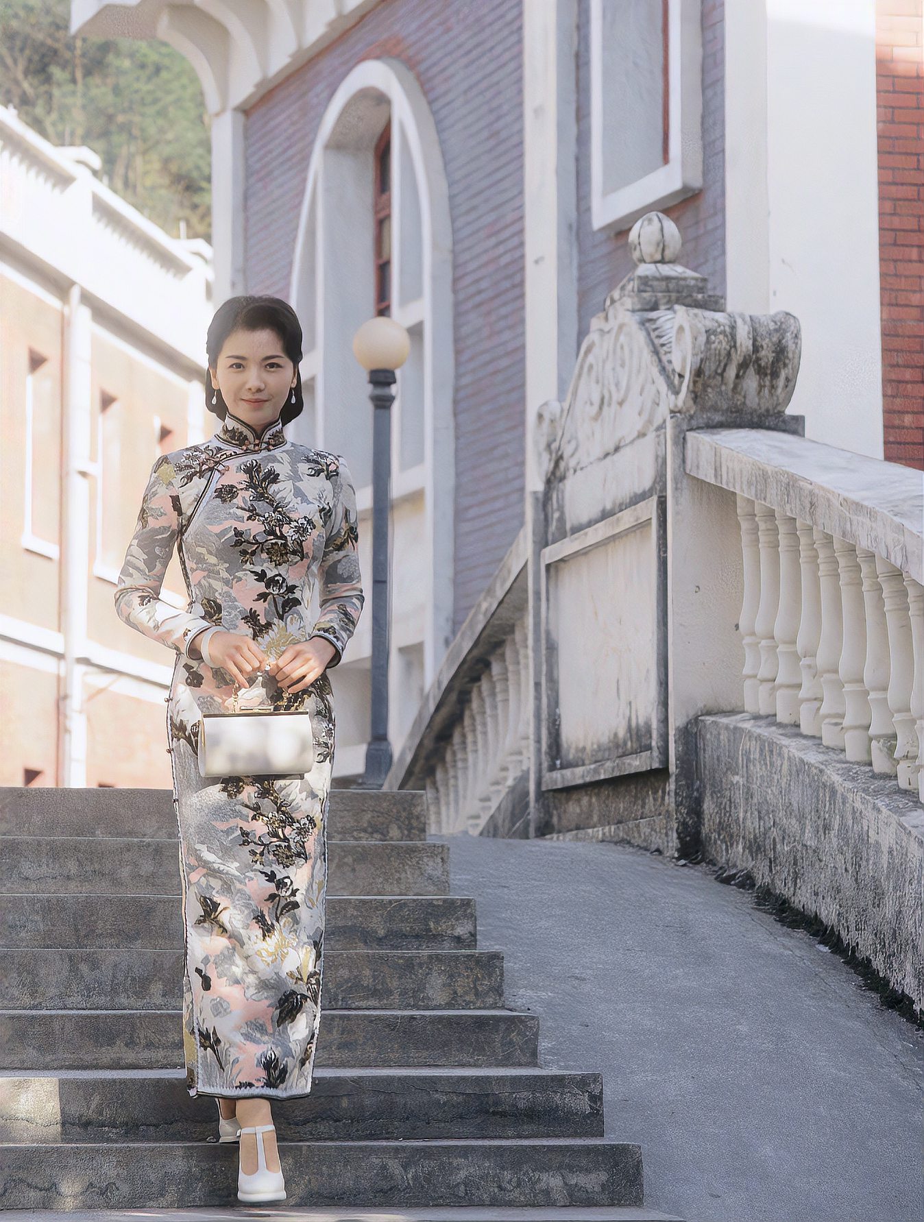 刘涛旗袍穿搭来啦,一袭旗袍风姿绰约,端庄典雅温柔大气,好美-度小视