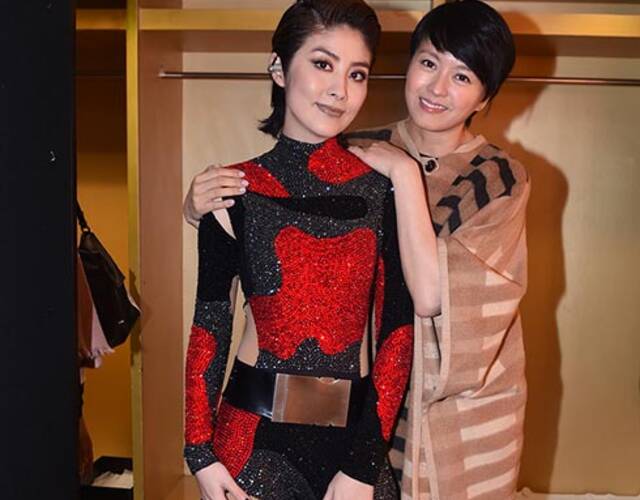 陈慧琳与好友梁咏琪.