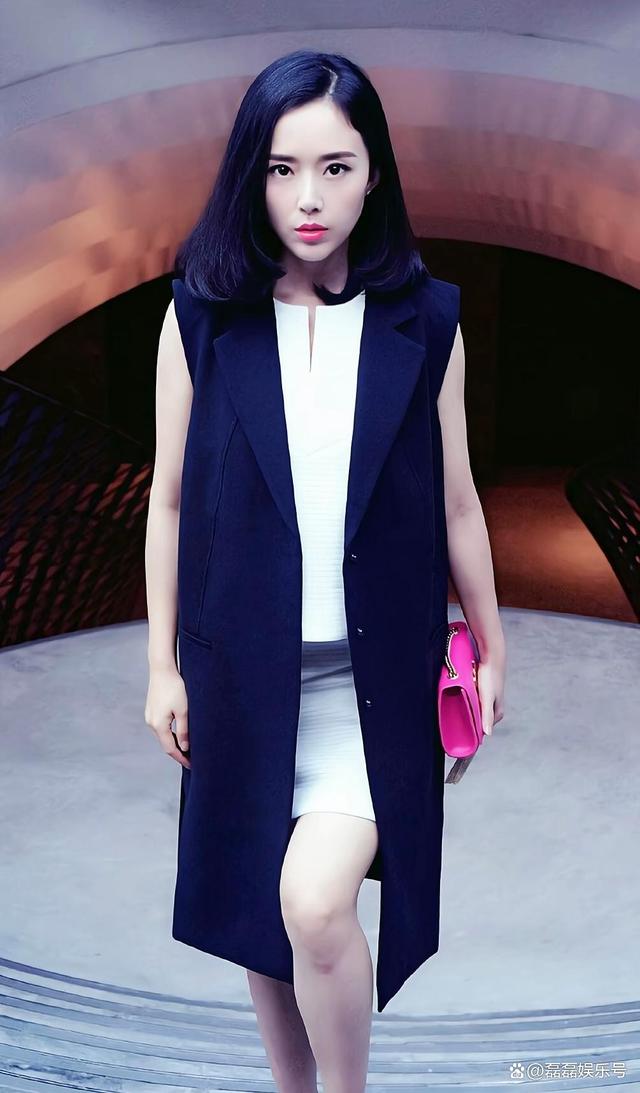 最美嫦娥扮演者颜丹晨