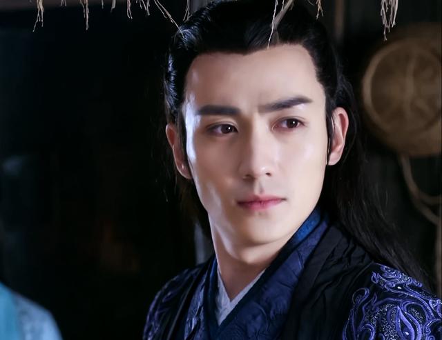 浓眉大眼的大帅哥朱一龙,就是古装美男的典型代表.