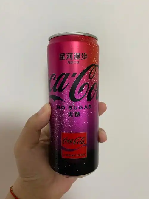 春日樱花漫游北京罗森便利店终于上新了可口可乐的限定款星河漫步