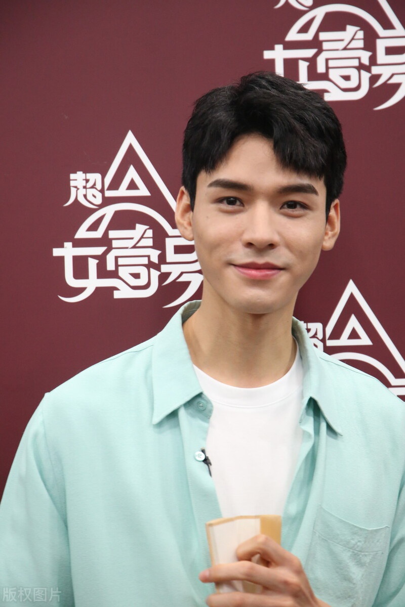 小八卦龚俊利路修景甜张彬彬宋亚轩张翰