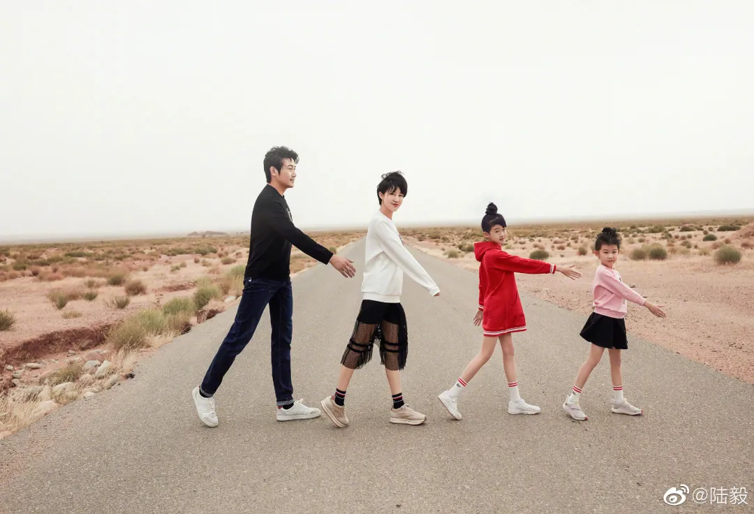 终于知道,陆毅为什么宠溺了鲍蕾25年