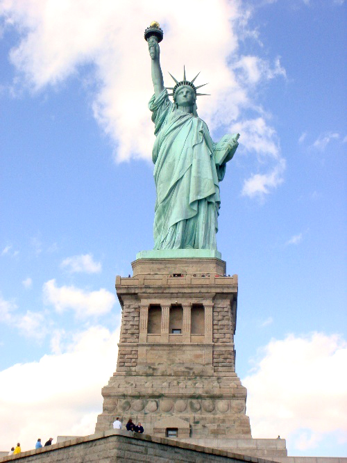 美国纽约市曼哈顿自由女神像.jpg