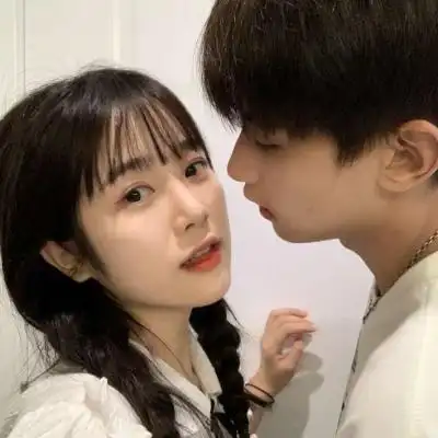 2021最新情侣头像一对真人版双人照片