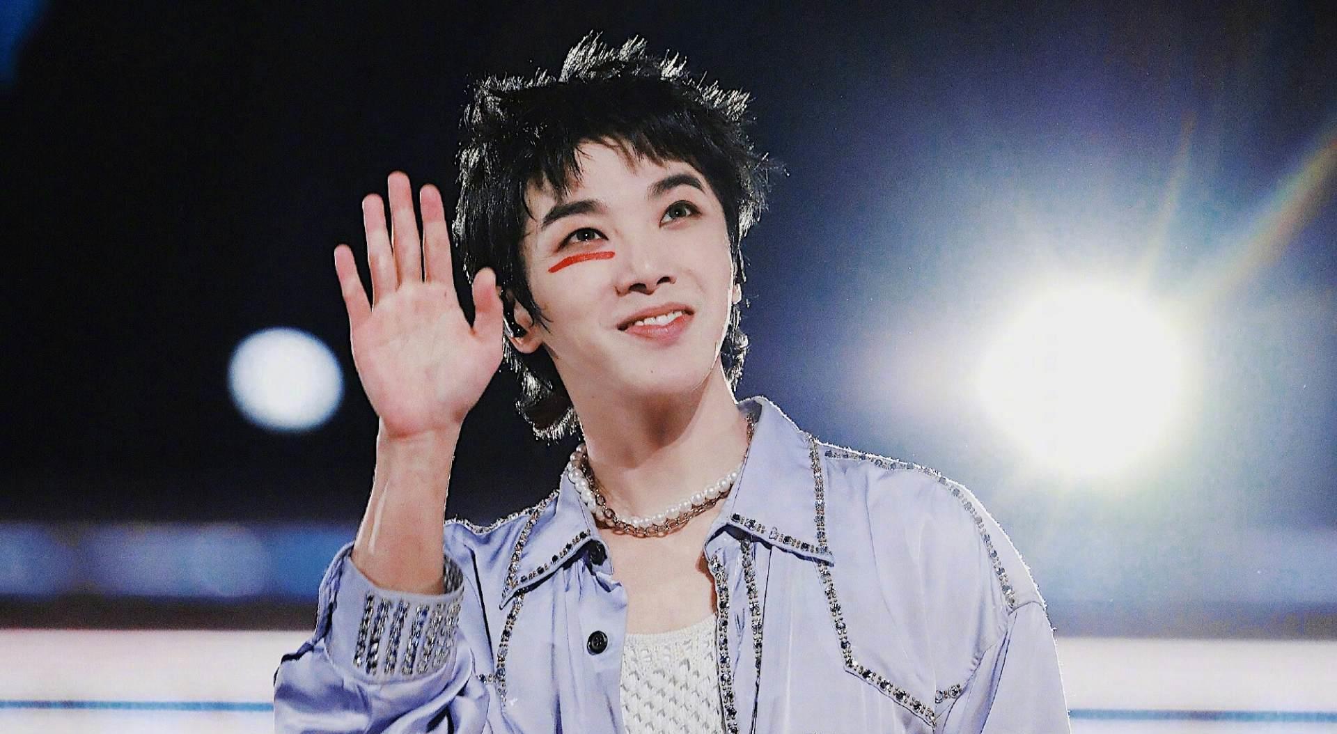 丁太升点评华晨宇三宗罪,痴迷飙高音没代表作,自封为神却是巨婴_作品