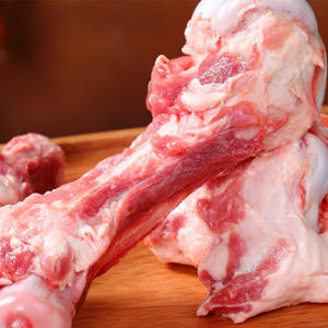 猪大骨头熬汤图片