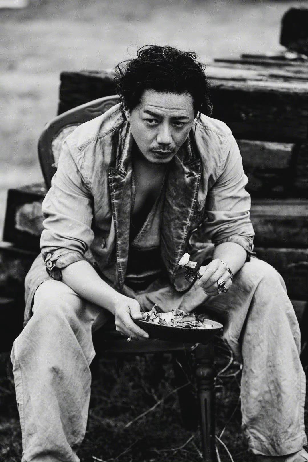 段奕宏登时尚先生四月封面写真