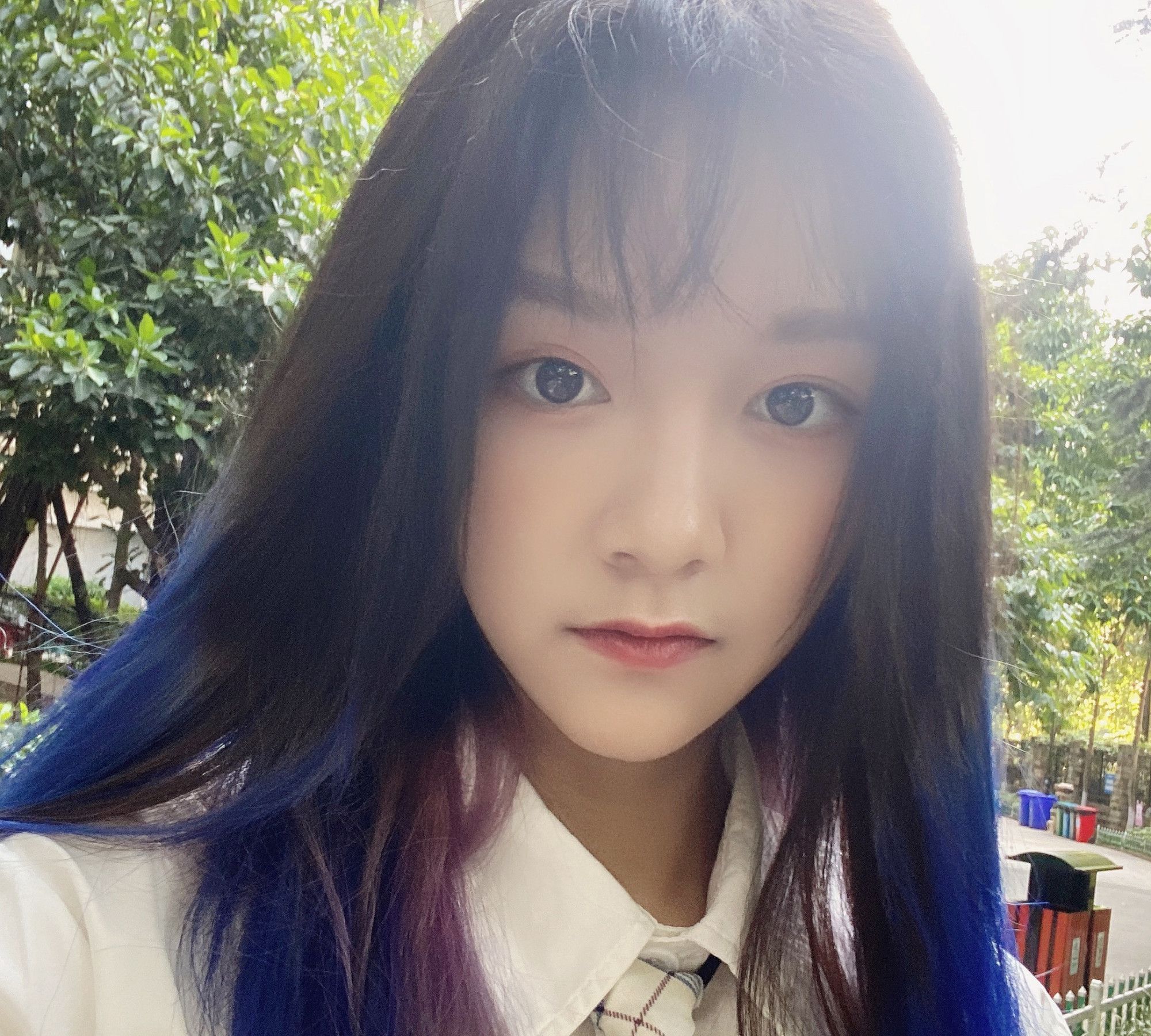 贺美琦暑假最新照片-在时尚中游玩,网友直呼高级