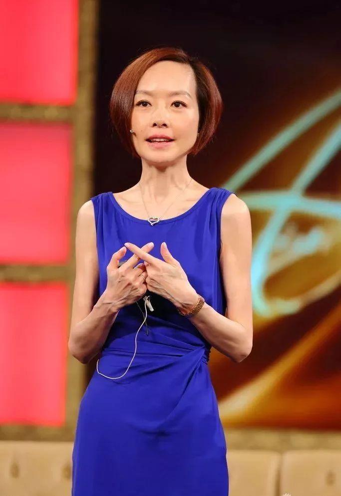 的了,人们都称她是"骷髅女神",在娱乐圈最瘦的女明星中一直占据第一位