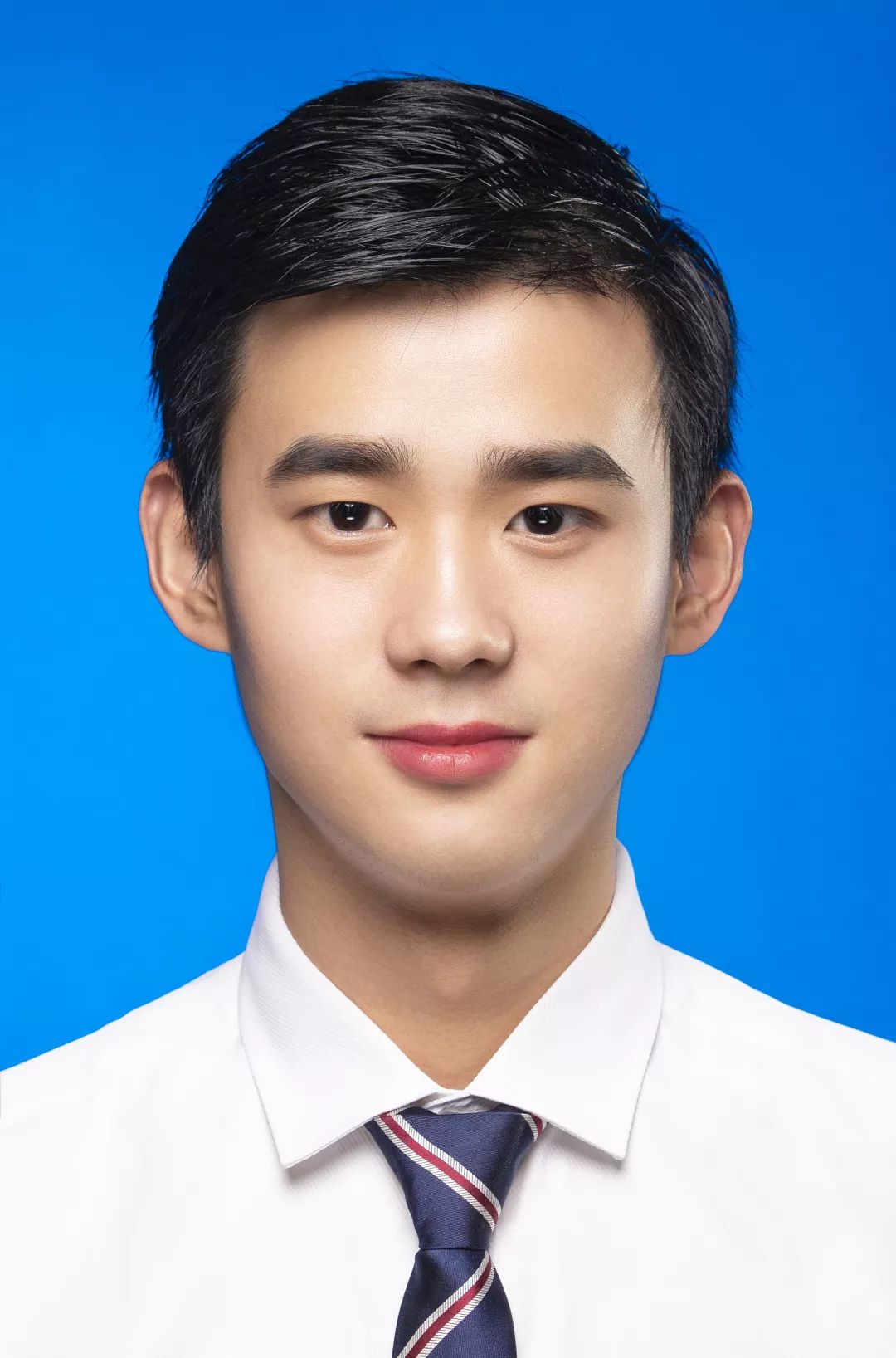 一张能帮你赚钱的形象照,一张精致的最美证件照,敲开你新人生的新阶段