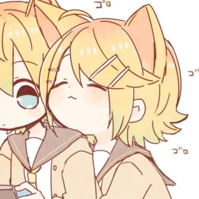 呆萌情侣头像可爱一对高清一左一右奶凶奶凶的超甜情头图片