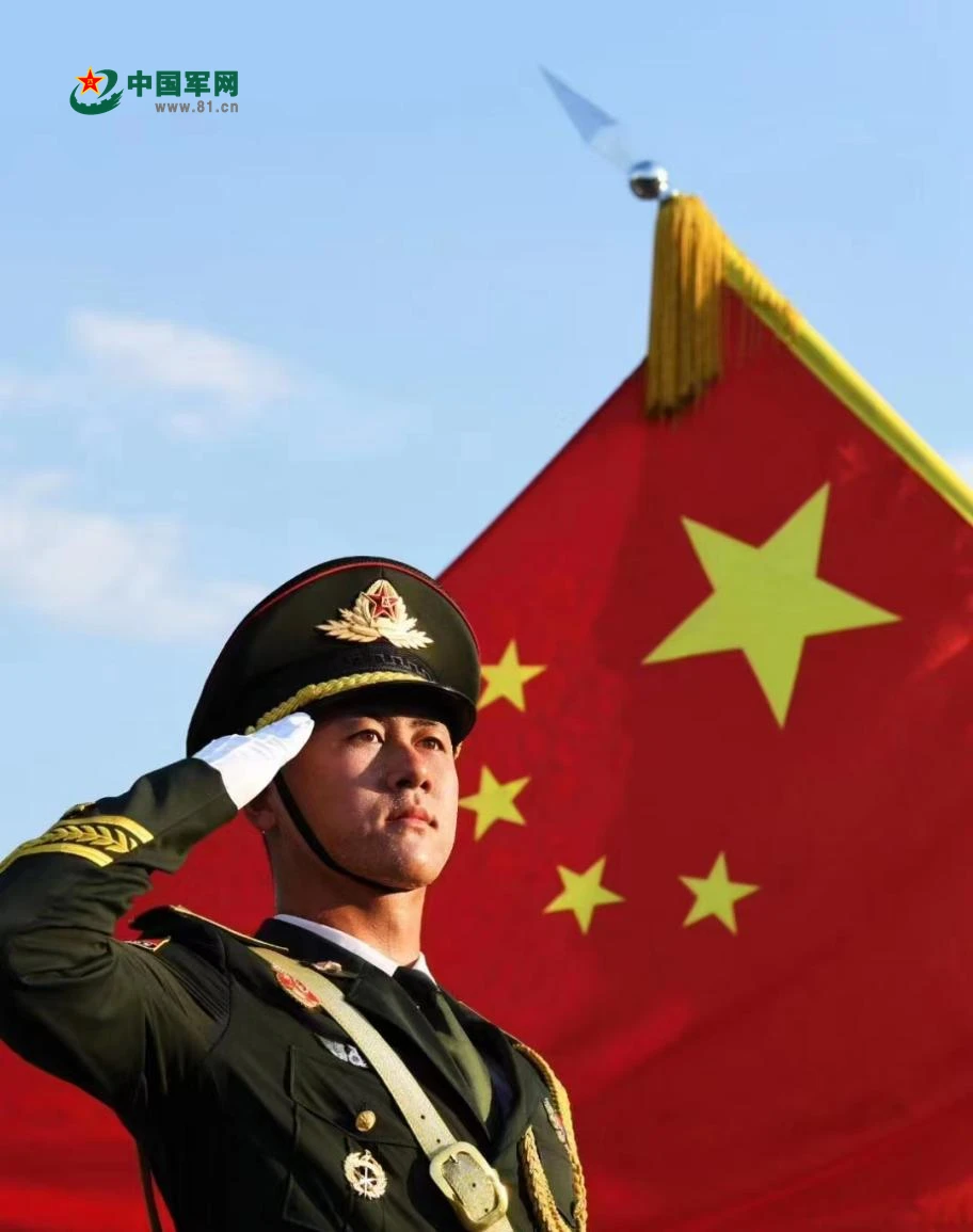 了不起的中国军人丨高光时刻之外,仪仗兵有着这样的平凡世界_腾讯新闻