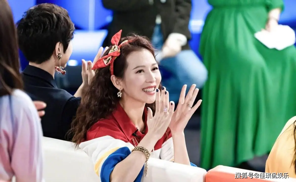 蔡少芬:委身刘銮雄6年,爱过吴奇隆,情定张晋,今50岁幸福美满