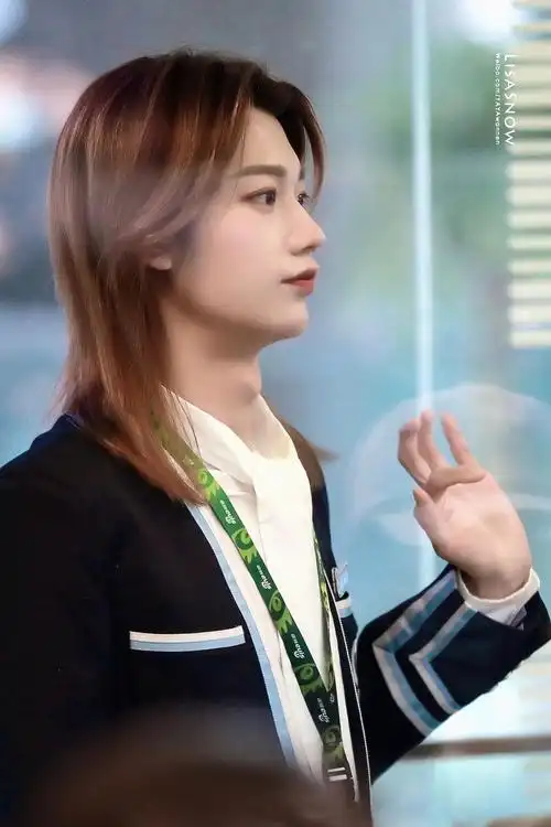 视频:@专业给墙头做事的 的微博: 孙滢皓  #孙滢