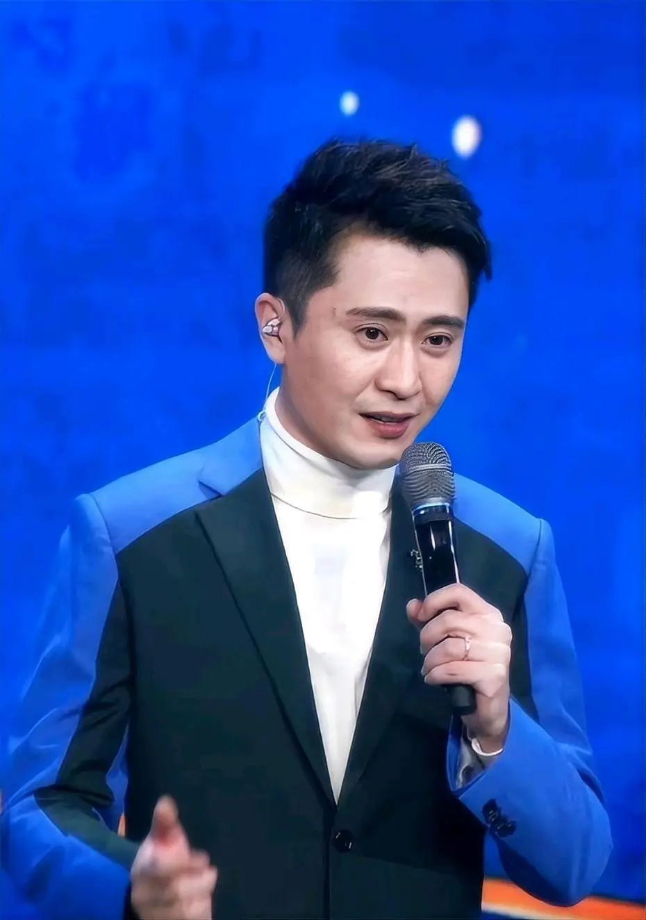 主持人杨帆:和妻子低调相爱,2个女儿成了宝贝,活成人生赢家