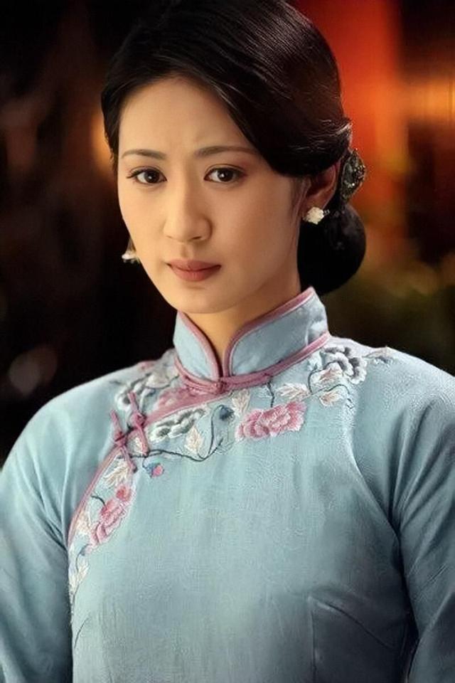 郭珍霓,媚骨天成的女神,她的魅力让人无法抗拒!