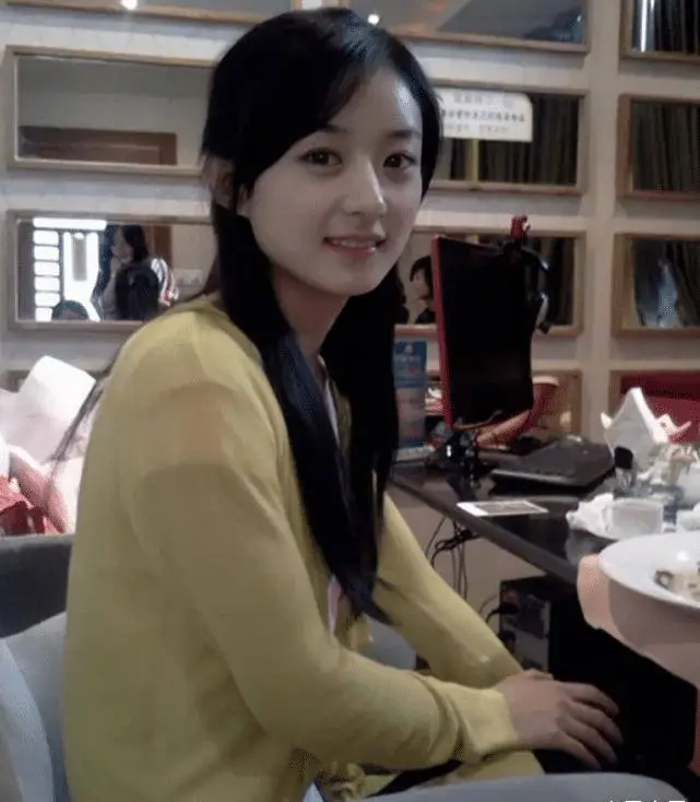 赵丽颖9年前旧照被疯传没了10级滤镜加持才知啥叫纯天然美女