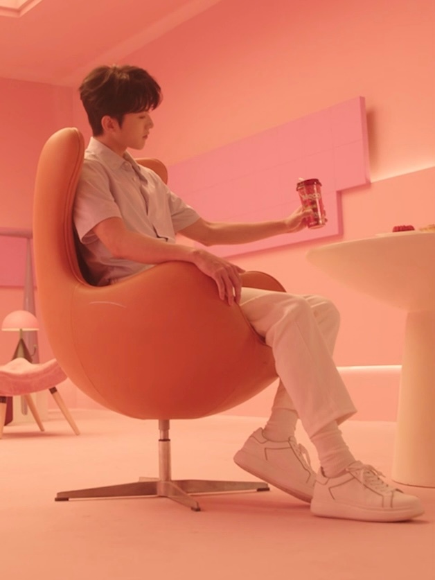 蔡徐坤meco蜜谷代言人