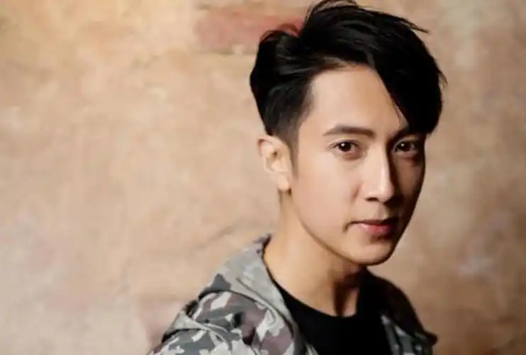 飞轮海车祸现场,辰亦儒不为跑调背锅,炎亚纶坦言当时不在场