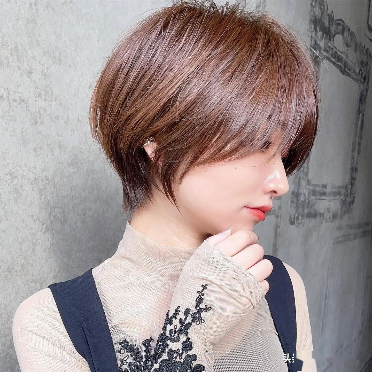 最具人气的女士短发蓬松瘦脸层次感满满剪完显小10岁