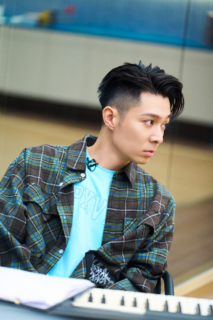 自带故事感的@周柏豪pakho满是港味温柔,让人沦陷