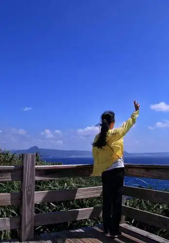 带着背影看风景