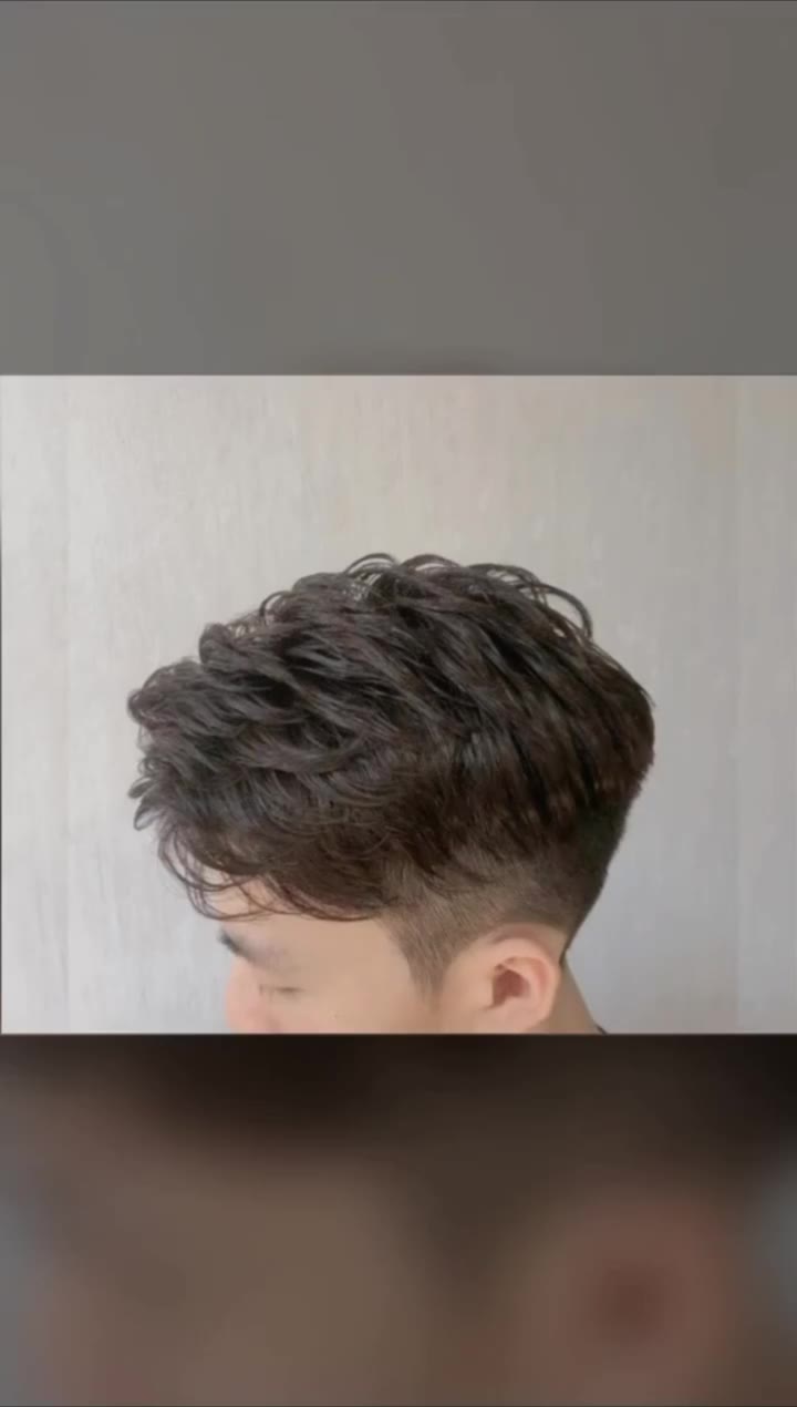 男生发型 三七分纹理烫 厦门男士发型 自然好打理 蓬松纹理感强