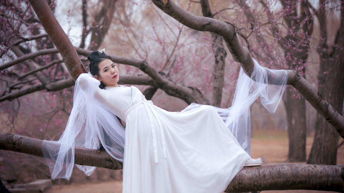 白衣飘飘的仙女