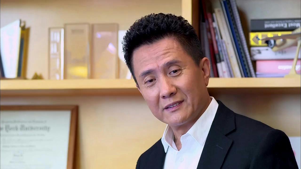 金牌律师 刘伟让贝老帮助自己打官司