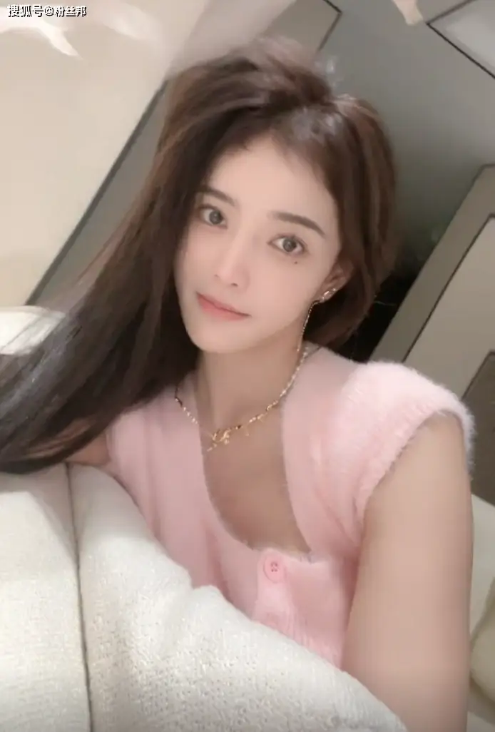 芮甜甜否认有老公谣言,不跟老板搞上下级恋情,挺哥只是前男友_直播