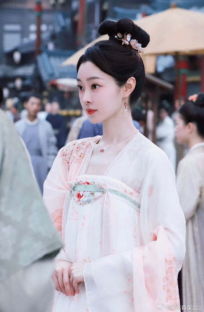 面容清丽似出水芙蓉宋轶|古装|宋轶超话