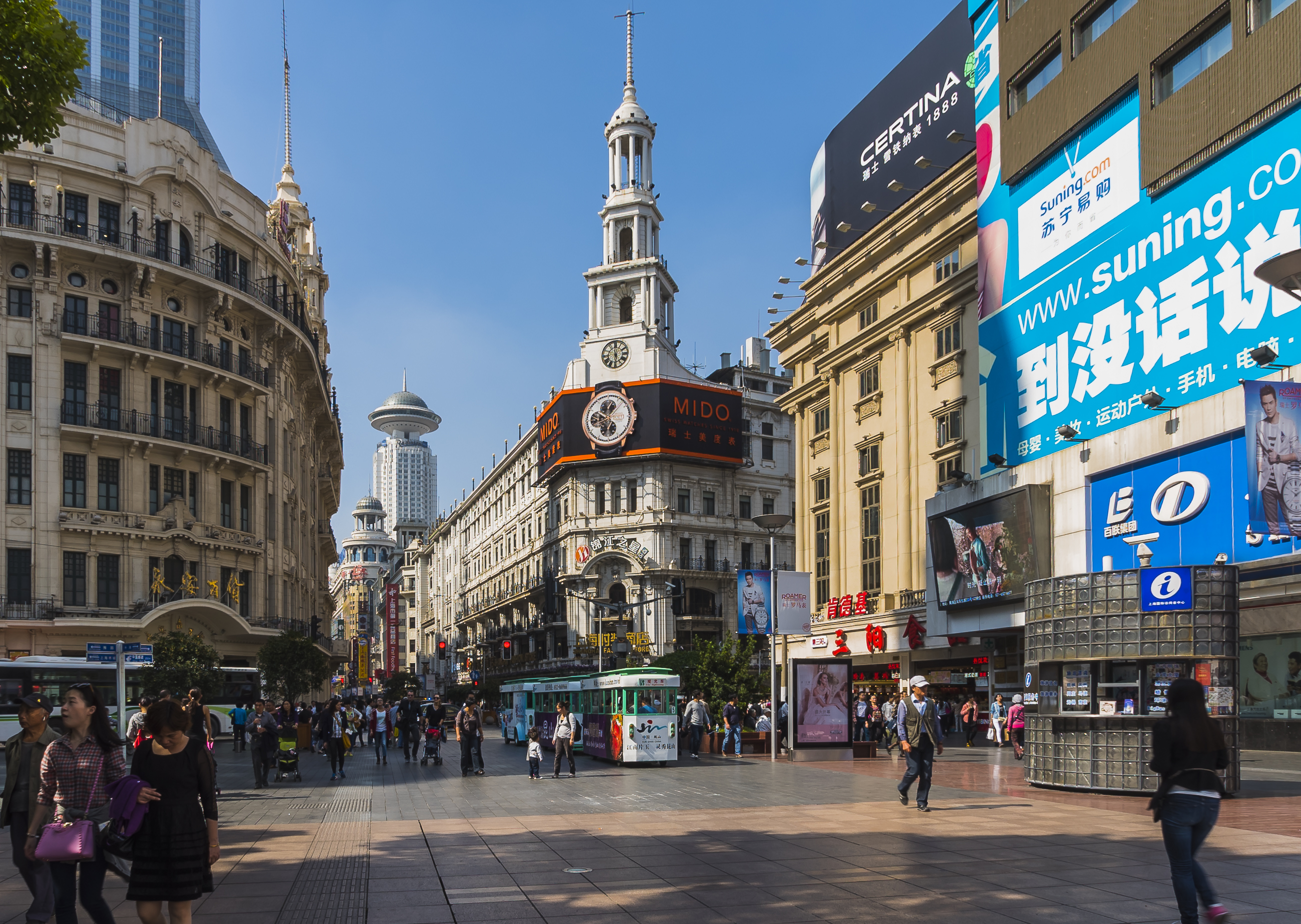 繁华商业街上海南京东路