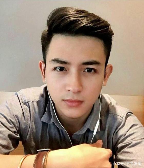 男生"小帅气"发型有哪些?理发师推荐这4款,不用看脸都很帅